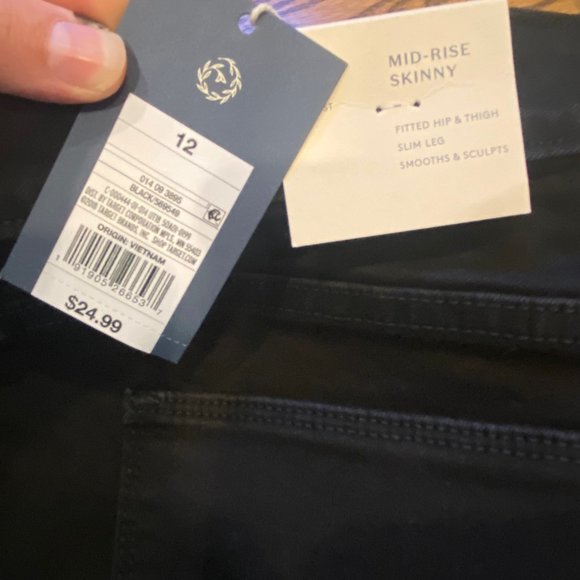 Women's Mid-Rise Skinny Jeans - Universal Thread™ Black - Picture 5 of 5